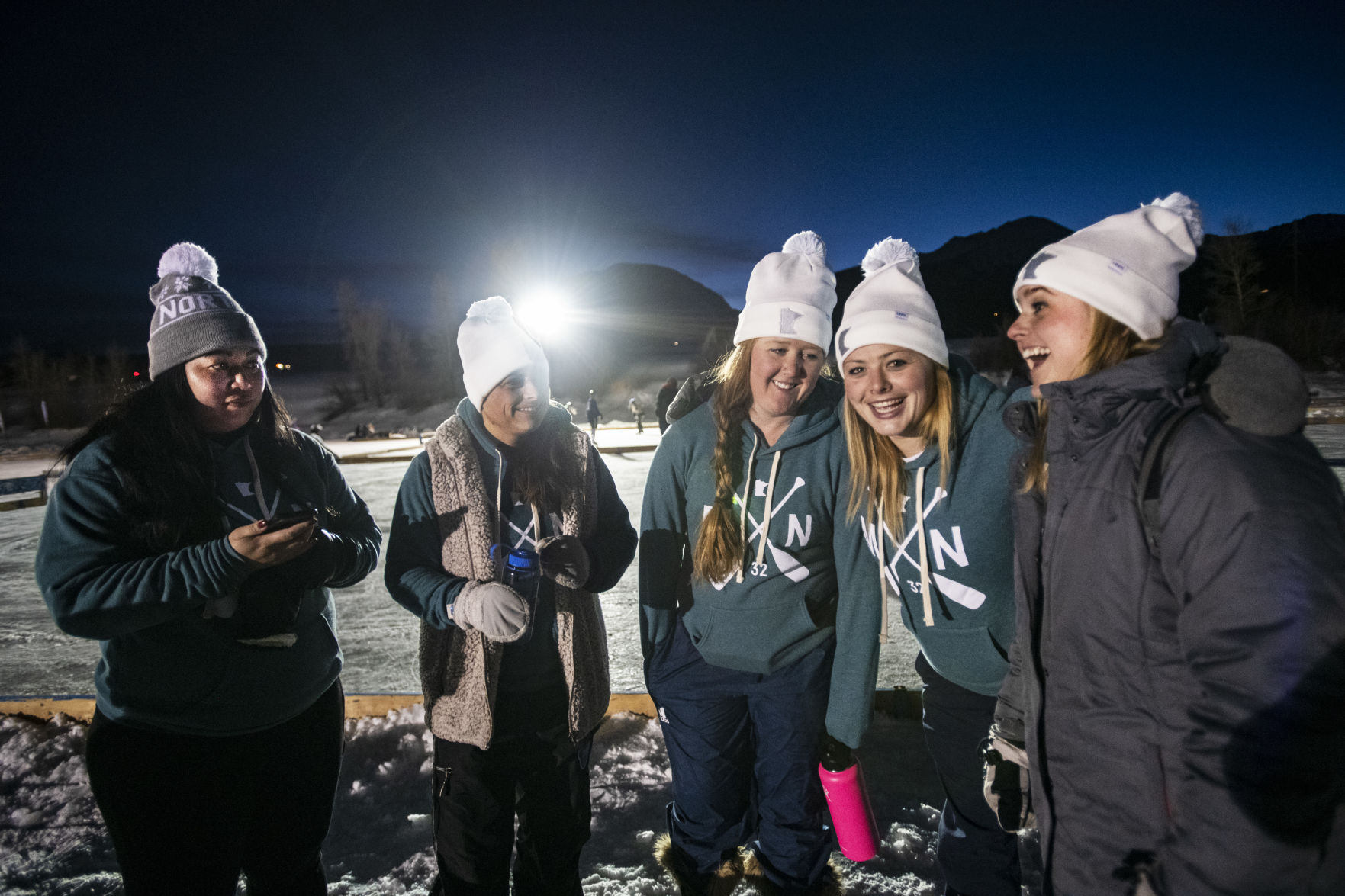 021719-news-pond-hockey-6.jpg